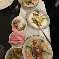 Assanabel - Hummus and labneh