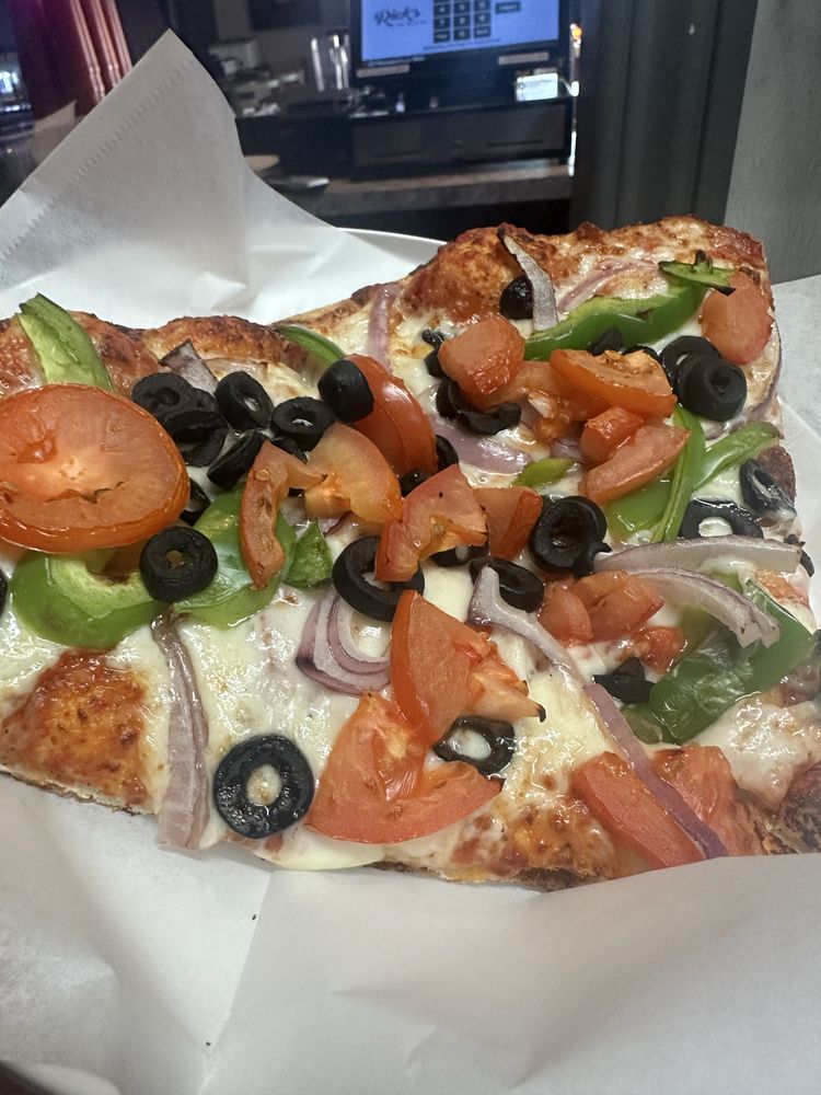 RICK’S PIZZA, BEER, & MORE - Updated January 2026 - 361 Photos & 333 ...