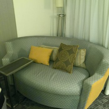 Courtyard by Marriott St. Joseph Benton Harbor - Cozy couch - Hotels Near Me - Benton Harbor, Michigan Courtyard by Marriott St. Joseph Benton Harbor - Cozy couch - Hotels Near Me - Benton Harbor, Michigan