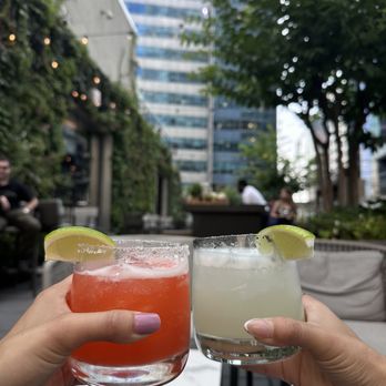 St. Cloud - Strawberry margarita and classic margarita - Cocktail Bars Near Me - New York, New York St. Cloud - Strawberry margarita and classic margarita - Cocktail Bars Near Me - New York, New York
