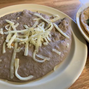Nina's Taco Shop - Beans - Food Trucks Near Me - Sycamore, Illinois
