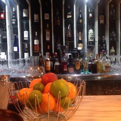 Kimbara - GastroBar con mucho encanto y sabor tropical en la sagrada familia.