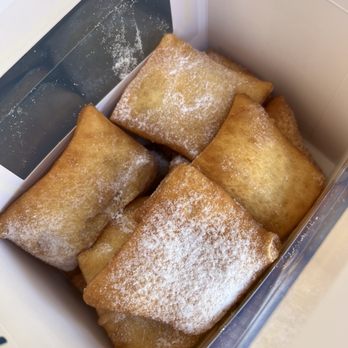 Viland Coffee - 12 pcs Beignet Box - Coffee & Tea Near Me - Westminster, California Viland Coffee - 12 pcs Beignet Box - Coffee & Tea Near Me - Westminster, California