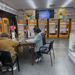 Giant Liquor - Lotto Corner