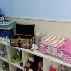 El Gnomo Azul - Barcos, coches y cofres del tesoro.