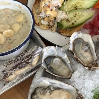 The Marshall Store - Clam Chowder, Oysters, Dungeness Crab Sandwich - Seafood Near Me - Marshall, California