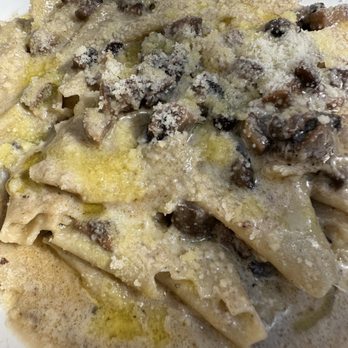 Fabios Pasta - mushroom pappardelle - Italian Near Me - Venice, California Fabios Pasta - mushroom pappardelle - Italian Near Me - Venice, California