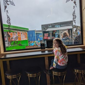 The Pines Dine - Barstool window seating - Food Trucks Near Me - Lincoln City, Oregon