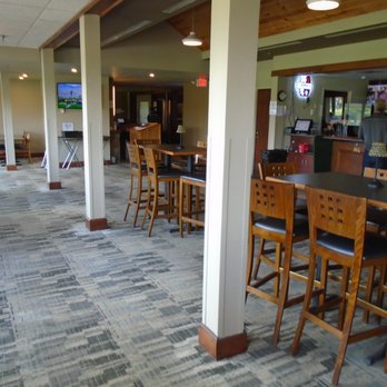 Tavern at Green Haven - Looking towards the front entry from a back table. - Venues & Event Spaces Near Me - Anoka, Minnesota Tavern at Green Haven - Looking towards the front entry from a back table. - Venues & Event Spaces Near Me - Anoka, Minnesota
