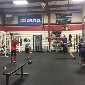 Inside Pitch - Group strength training at Inside Pitch. - Batting Cages Near Me - Bellingham, Washington
