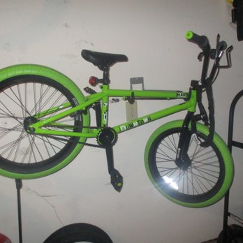 ERIK'S - Bike Board Ski - 2018 Haro Downtown w/ Matching Tires - Bikes Near Me - Maple Grove, Minnesota