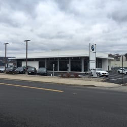 Gault Auto Sport BMW - View of Dealership from the road.