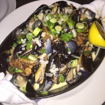 Flex Mussels - Pharma Mussels (parmigiano cream, lemon, scallions, toasted garlic, shallots) - Seafood Near Me - New York, New York