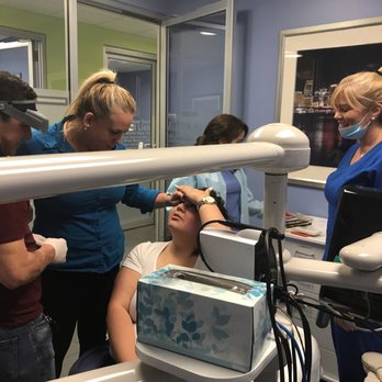Biscayne Dental Center - Extremely attentive staff - Cosmetic Dentists Near Me - North Miami Beach, Florida Biscayne Dental Center - Extremely attentive staff - Cosmetic Dentists Near Me - North Miami Beach, Florida