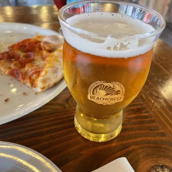 Beachcrest - Beer Bar Near Me - Gleneden Beach, Oregon