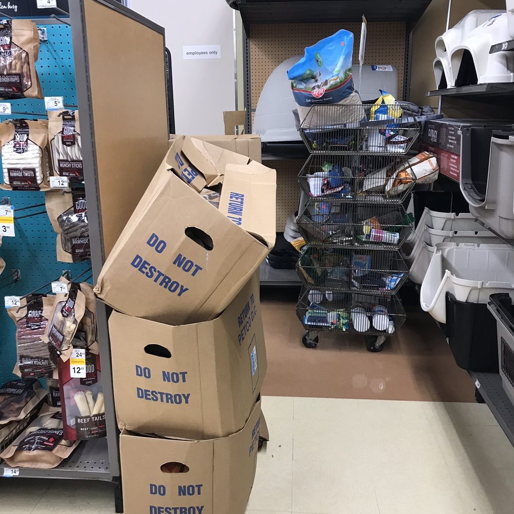 Petco - Boxes in the aisles - Pet Stores Near Me - Doral, Florida Petco - Boxes in the aisles - Pet Stores Near Me - Doral, Florida