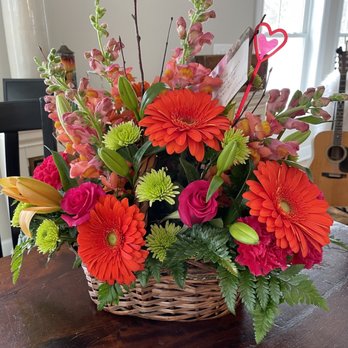 Briarwood Flower Shoppe - Florists Near Me - Ballston Spa, New York Briarwood Flower Shoppe - Florists Near Me - Ballston Spa, New York