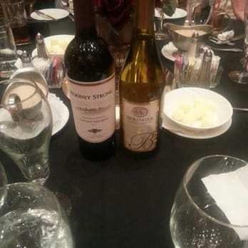 Peppermill Reno - Table wine - Casinos Near Me - Reno, Nevada