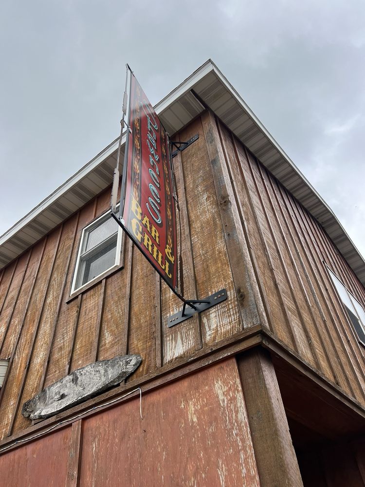 Shawnee's Bar and Grill Logo