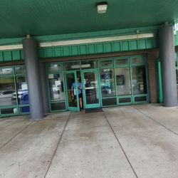 US Post Office - Easy access front entry.