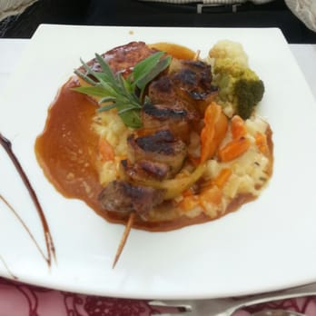 Restaurant 1a - Wildlammspieß mit Kartoffelsouflee und Rübchengemüse - German Near Me - Zossen, BB