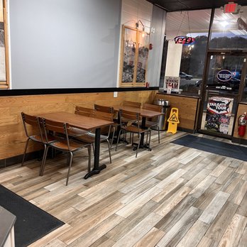 Jersey Mike's Subs - Dining area - Fast Food Near Me - Warren, New Jersey