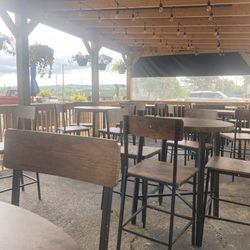 El Gordos covered patio