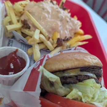In-N-Out Burger - Burgers Near Me - Santa Nella, California