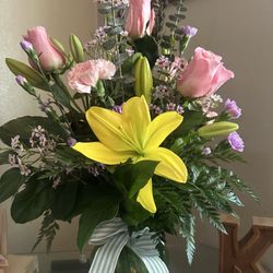 Carey's Cassville Florist - Birthday bouquet