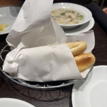 Olive Garden Italian Restaurant - Never Ending Soup, Salad & Breadsticks - Italian Near Me - Gainesville, Florida Olive Garden Italian Restaurant - Never Ending Soup, Salad & Breadsticks - Italian Near Me - Gainesville, Florida