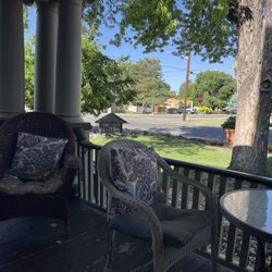 Palisade Wine Valley Inn - The patio