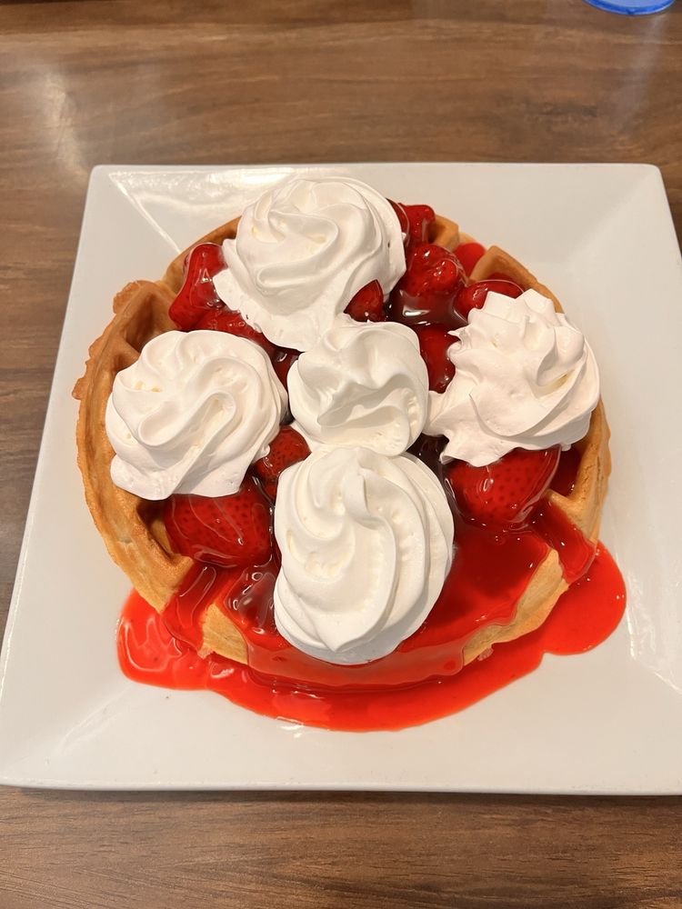 Dyersville Family Restaurant Logo