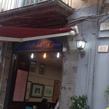 Caffè dell'Epoca - ecco l'ingresso del bar - Cafes Near Me - Naples, NA Caffè dell'Epoca - ecco l'ingresso del bar - Cafes Near Me - Naples, NA