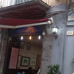 Ecco l'ingresso del bar