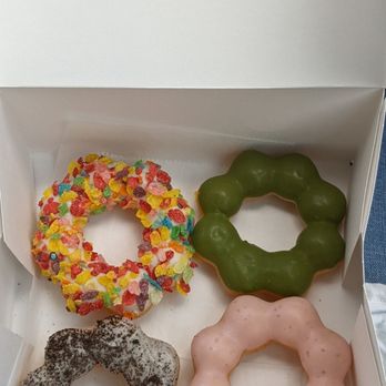 Fat Straws - Mochi donuts....cookies and cream, strawberry, matcha, and fruity pebbles. - Bubble Tea Near Me - Dallas, Texas Fat Straws - Mochi donuts....cookies and cream, strawberry, matcha, and fruity pebbles. - Bubble Tea Near Me - Dallas, Texas
