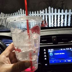 Wendy's - Medium drink