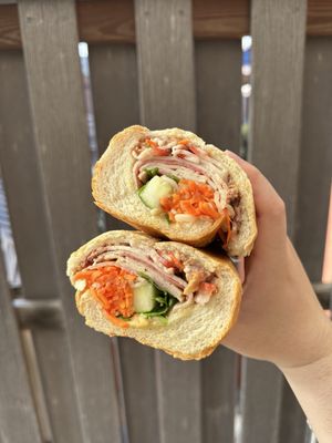 Bánh Mì Cô Út 2 by null
