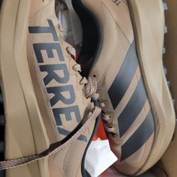 Globetrotter - Neue Schuhe, extra Trekkingschuhe mussten her.