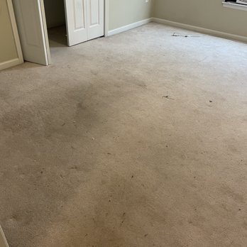 Mash's Handy Services - BEFORE - carpet in upstairs bedroom before new flooring - Handyman Near Me Mash's Handy Services - BEFORE - carpet in upstairs bedroom before new flooring - Handyman Near Me