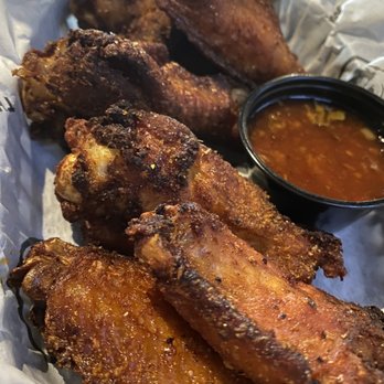 The Bulldog Lowertown - Dry - rubbed Wings - Bars Near Me - St Paul, Minnesota