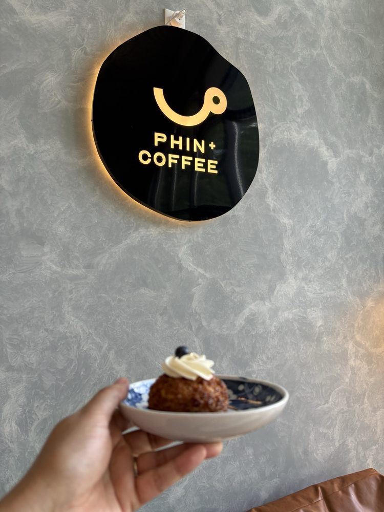 Phin Plus Coffee Logo