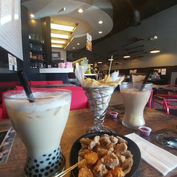 Meet Tea - XL sized drinks, free fries, chicken pops and squid balls=happy Saturday afternoon - Bubble Tea Near Me - Temple City, California
