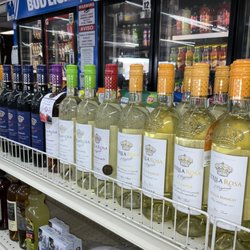 Signal Hill Liquor - Wine Selection