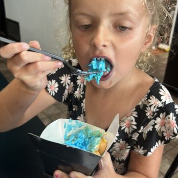 Gordo’s Bubble Waffles - Fruity Pebbles Waffle Cone DONE! - Desserts Near Me - Milwaukee, Wisconsin Gordo’s Bubble Waffles - Fruity Pebbles Waffle Cone DONE! - Desserts Near Me - Milwaukee, Wisconsin