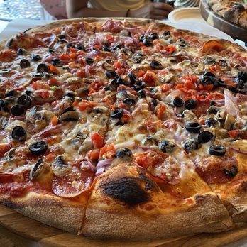 Brick Oven Pizzeria - Dealers (Supreme) Pizza - Pizza Near Me - Glendale, California