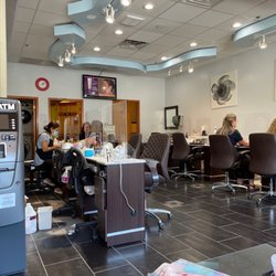 DT Nails & Spa