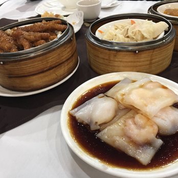 Beijing Beijing - Chicken feet, beef tripe, and shrimp rice noodle rolls - Dim Sum Near Me - Edmonton, Alberta