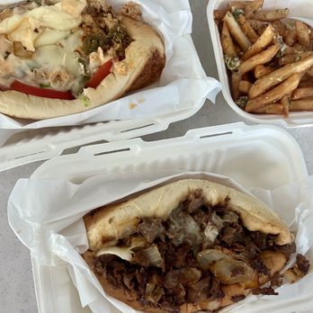 Philly Ya Belly - Bulgogi cheesesteak, P3. Spicy Jalapeño Chicken Cheesesteak, garlic fries - Sandwiches Near Me - Everett, Washington Philly Ya Belly - Bulgogi cheesesteak, P3. Spicy Jalapeño Chicken Cheesesteak, garlic fries - Sandwiches Near Me - Everett, Washington