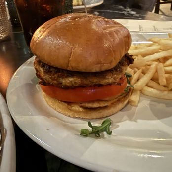 SupperClub SouthEnd - Crab Cake Sandwich - Cocktail Bars Near Me - Charlotte, North Carolina SupperClub SouthEnd - Crab Cake Sandwich - Cocktail Bars Near Me - Charlotte, North Carolina