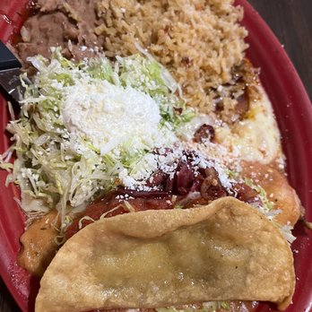 Jalisco's Grill - Beef Taco & Enchilada plate - Mexican Near Me - El Centro, California Jalisco's Grill - Beef Taco & Enchilada plate - Mexican Near Me - El Centro, California
